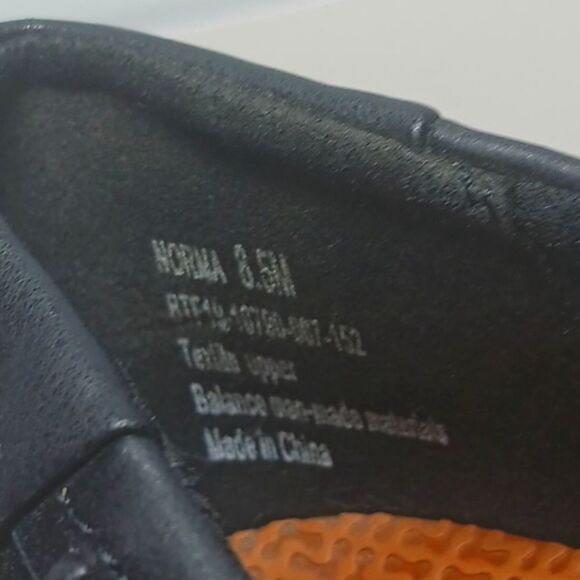 Beartraps Norma Round Toe Wedge Slip On Ballet Flats Women's 8.5 Black 1.5" Heel - Picture 2 of 9